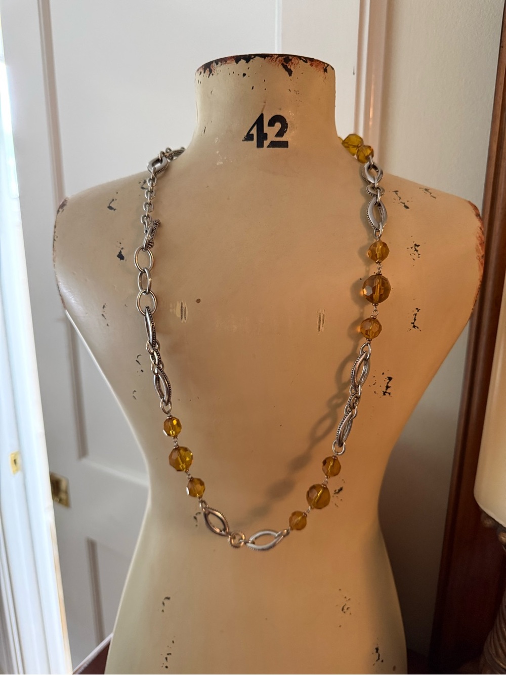 Silver-Link Necklace with Amber Beads